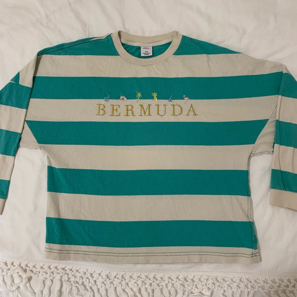 Rare URBAN OUTFITTERS Bermuda Longsleeve